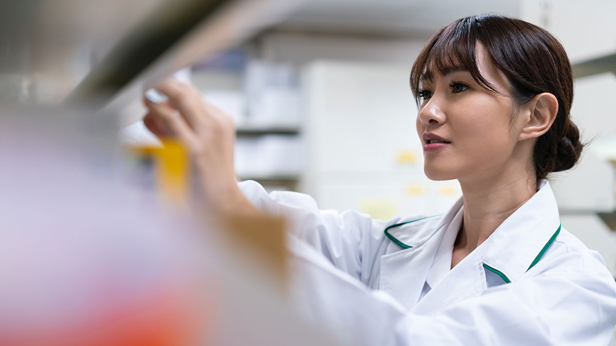 pharmacy technician in pharmacy